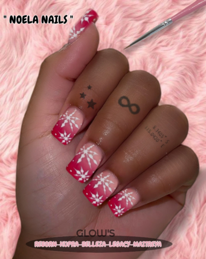 GLOW'S-NOEL NAILS