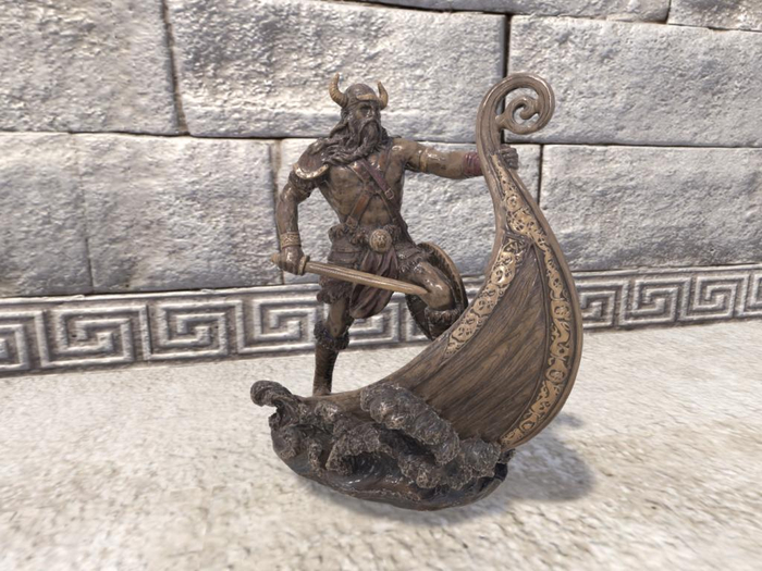 viking statue