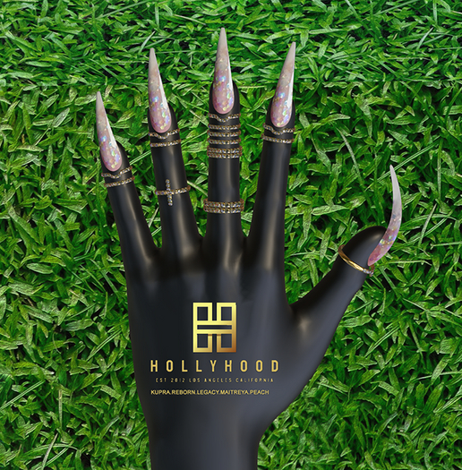 DEMO Hollyhood Stiletto Curved Mani and Rings