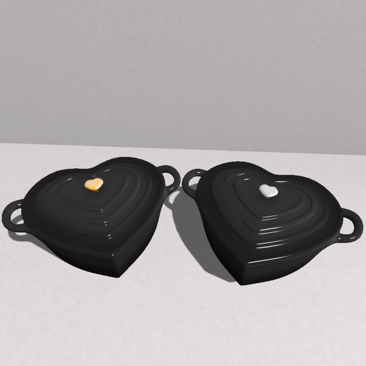 Kiyori // Heart Shaped Cast Iron Pot Onyx Bento + Decor