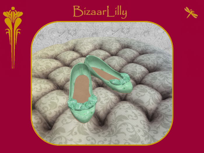 Gilded Age ~ Ruffled Lace Slippers ~ Mint