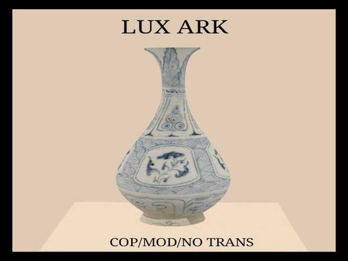LUX ARK - Asian Vase