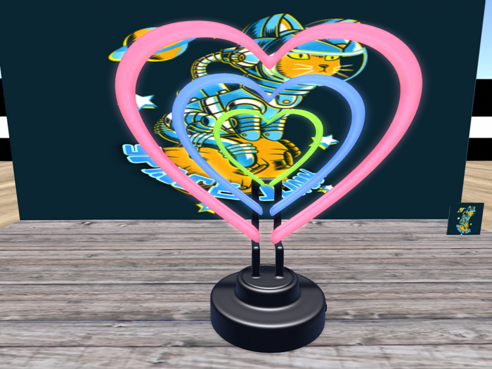 MadPea Heart Lamp