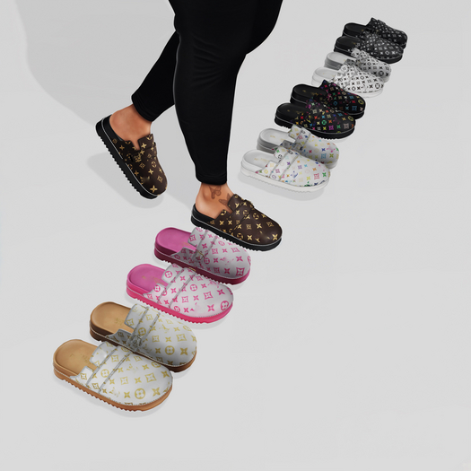 !NW- Louie White n Gold Clogs