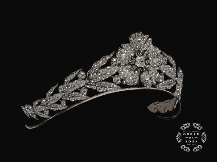 Ordem da Rosa - Wild Flower & Laurel Branch Tiara