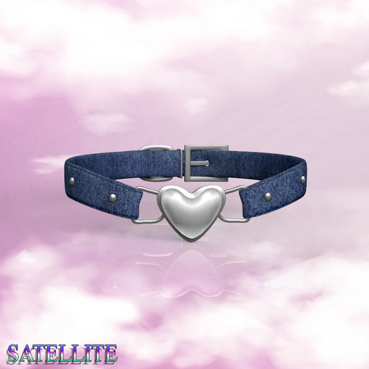 Gold Heart Collar