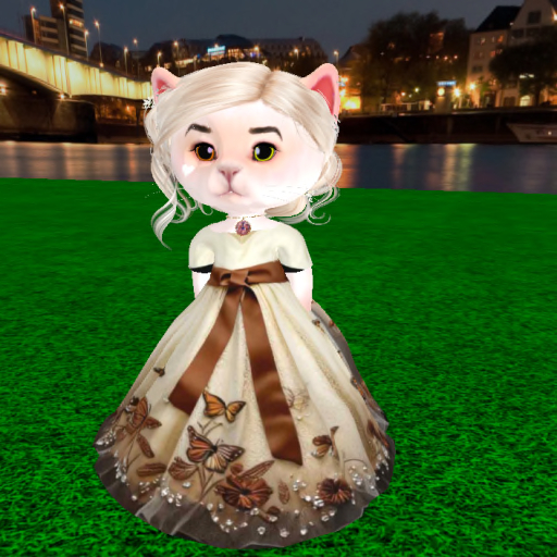 150 LANGHAP GOWN