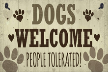 Poster-Dogs-Dogs Welcome
