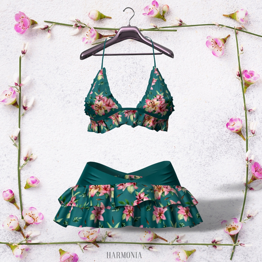 LARAX Designer Skirt Outfit