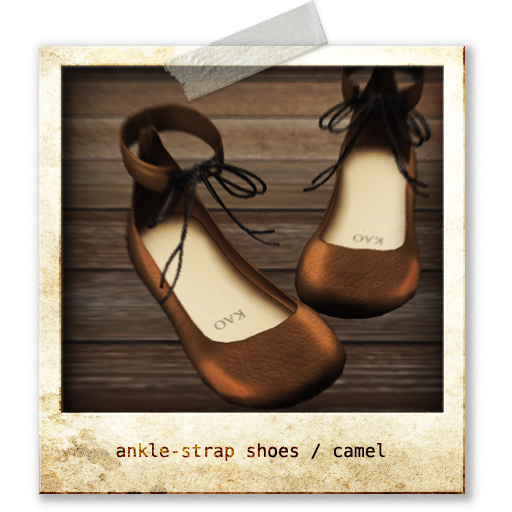 KAO : ankle-strap shoes / camel
