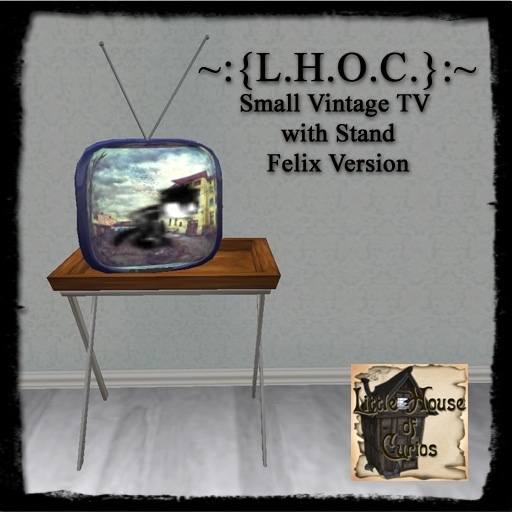 ~:{L.H.O.C.}:~ Small Vintage TV - Felix (on Stand)