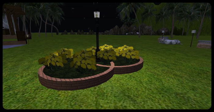 Mums Lamp Planter - FREE