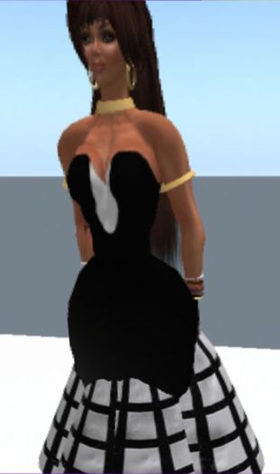 WHITE/BLACK Dress-Gown