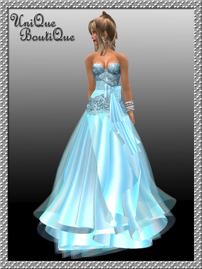 *UniQue* Sasha in Pale Blue