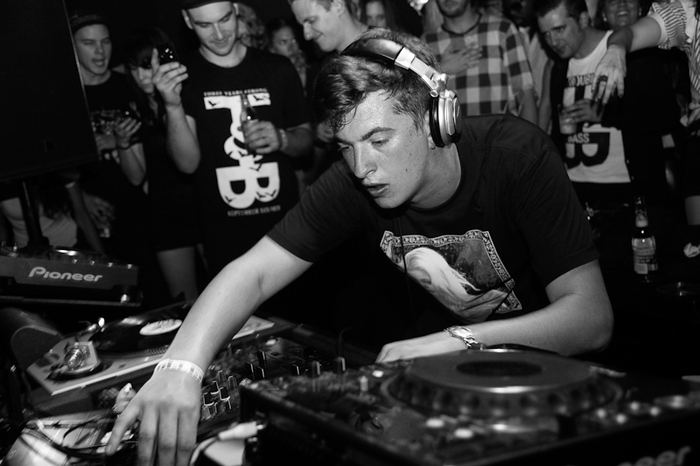 Skream - Profuse (OMG Dubstep Remix) Typer 2 