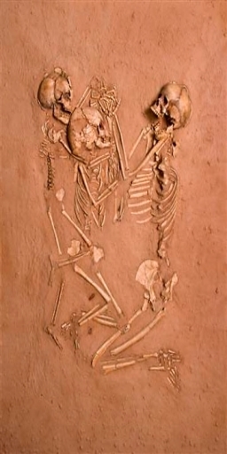 Triple Skeleton Grave