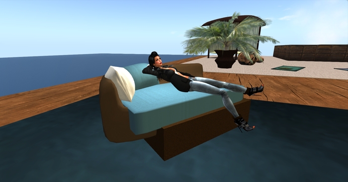 Scculpted Couch 5 animatios only 5 Prims