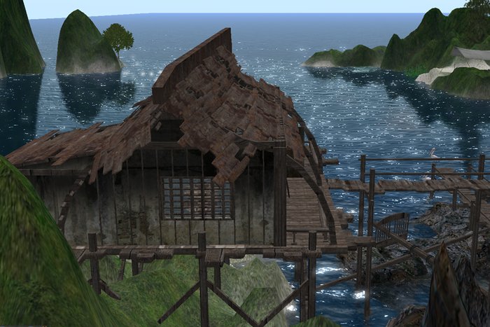 THE BOAT HOUSE