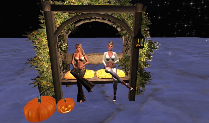 G^G HALLOWEEN SCENE 4