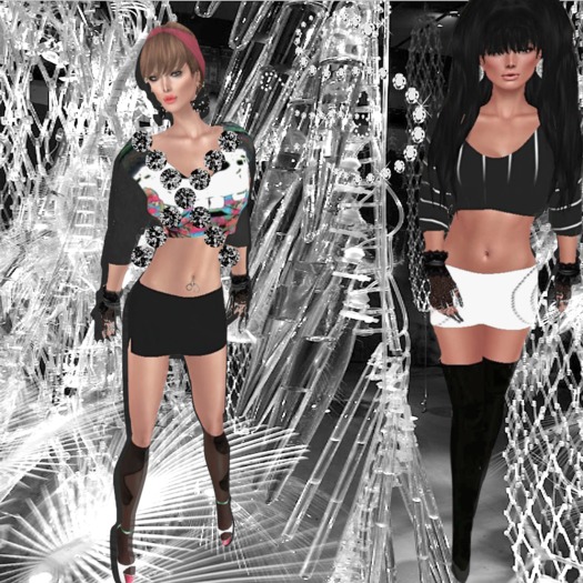 <S> Mesh Batwing Top (Black)