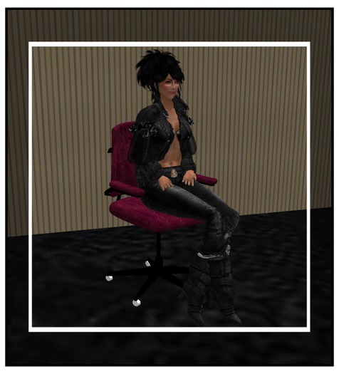 Secretary Chair Boxed (Berry)