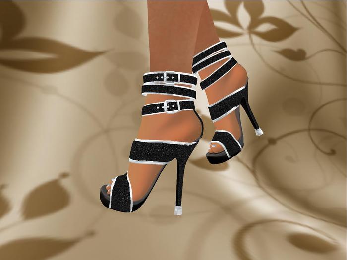 Zennya's Closet Black/white Strap Shoes