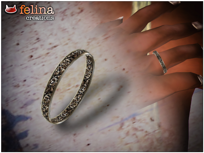 Ring - decorated dark gold