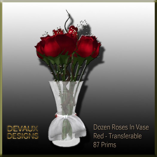 *DD* Dozen Roses w/Diamonds in Glass Vase - Red