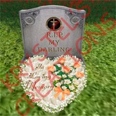 GR15 In Loving Memory Heart Wreath on Headstone (Rezz Me)