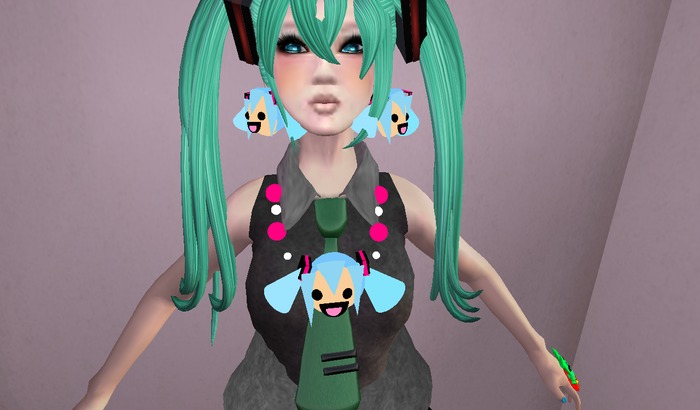 Miku necklace front side only