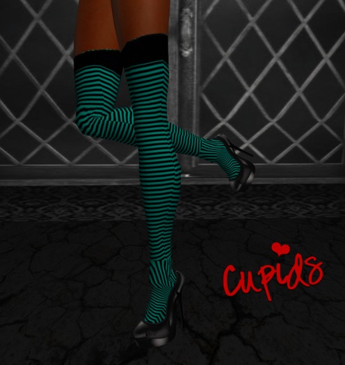 socks dark green black