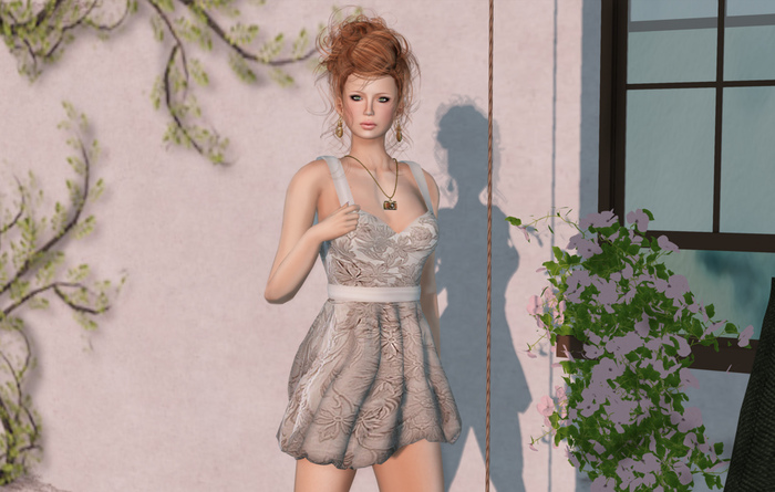 Feuille mesh Bell Dress
