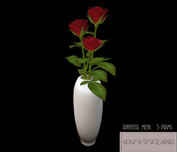 3 red roses vase