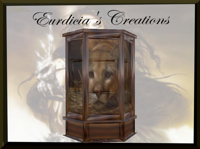 RICH WOODEN COUGAR CURIO CABINET 