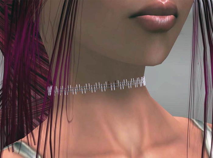 Spiky necklace for her