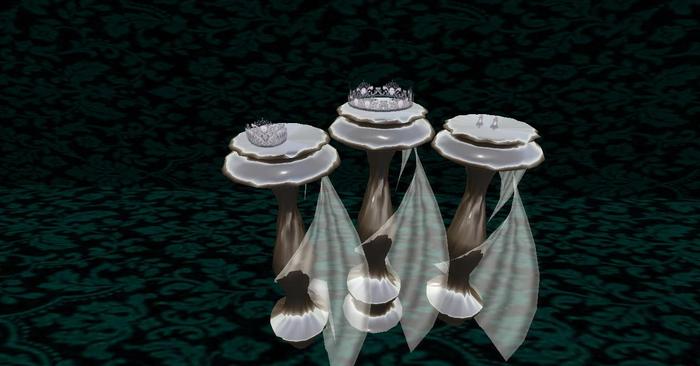 gift box - silver and emerald - rhyinestone-em