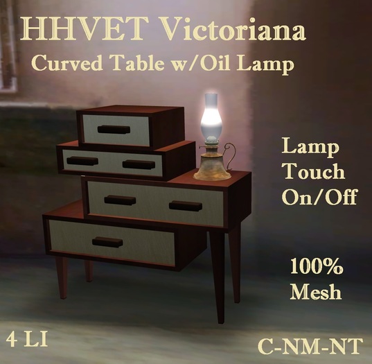 HHVET Victoriana - Curved Table w/Oil Lamp
